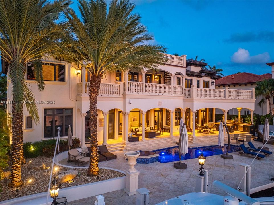 For Sale: $7,950,000 (7 beds, 7 baths, 6602 Square Feet)