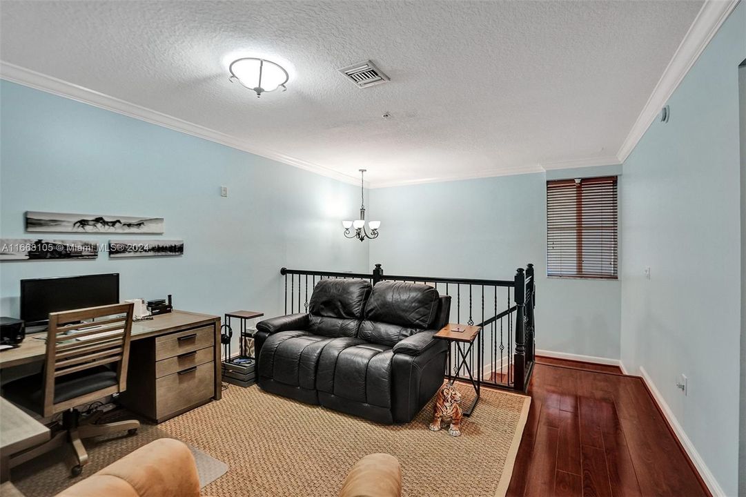 Active With Contract: $3,200 (2 beds, 2 baths, 1781 Square Feet)