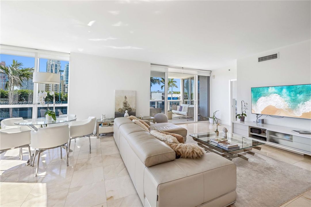 For Sale: $1,895,999 (2 beds, 2 baths, 1548 Square Feet)