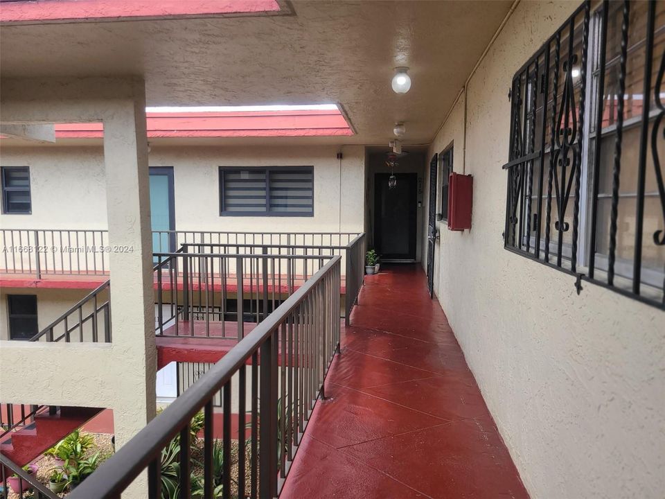 En Venta: $228,000 (2 camas, 2 baños, 1024 Pies cuadrados)