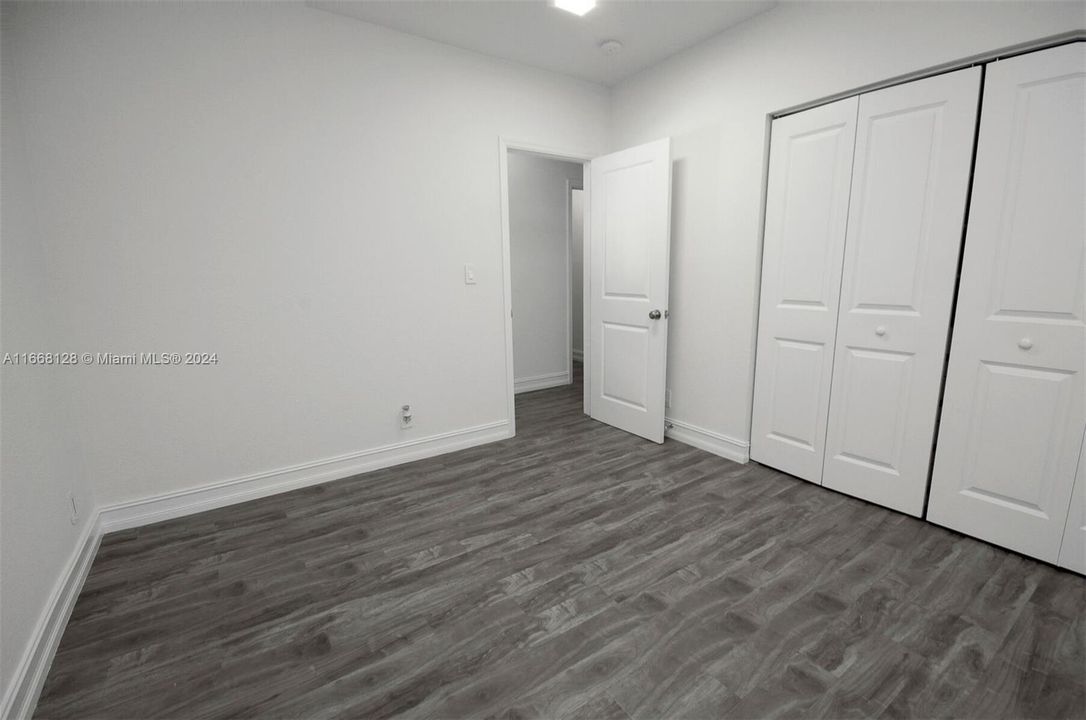 For Rent: $9,800 (3 beds, 2 baths, 1369 Square Feet)