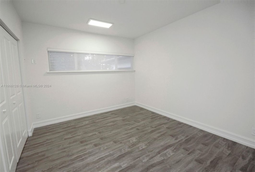 For Rent: $9,800 (3 beds, 2 baths, 1369 Square Feet)