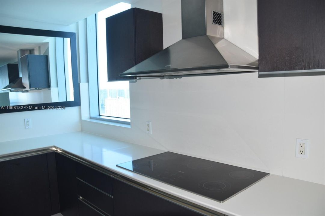 En Venta: $3,249,000 (4 camas, 4 baños, 2394 Pies cuadrados)