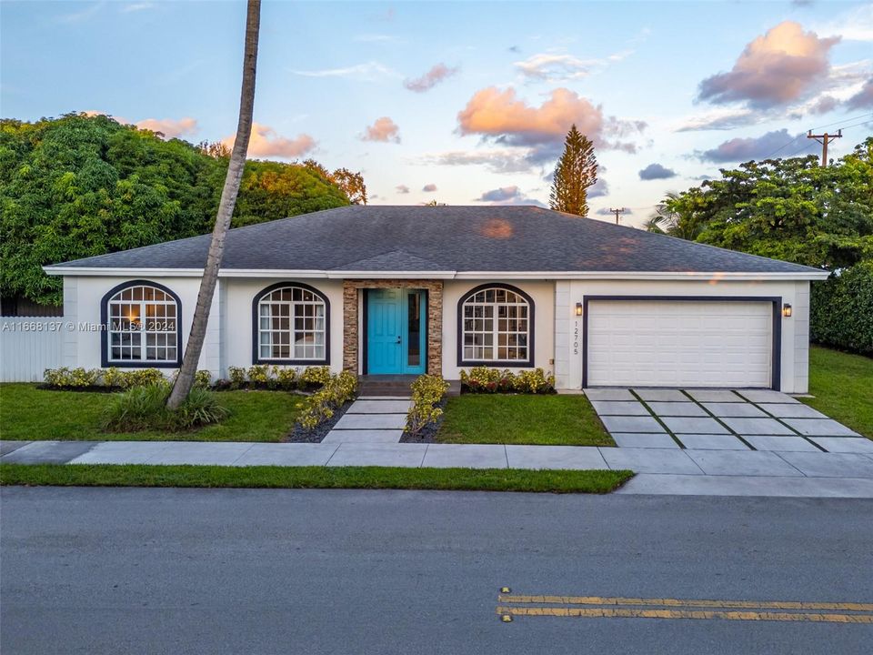 For Sale: $1,099,718 (4 beds, 3 baths, 1807 Square Feet)