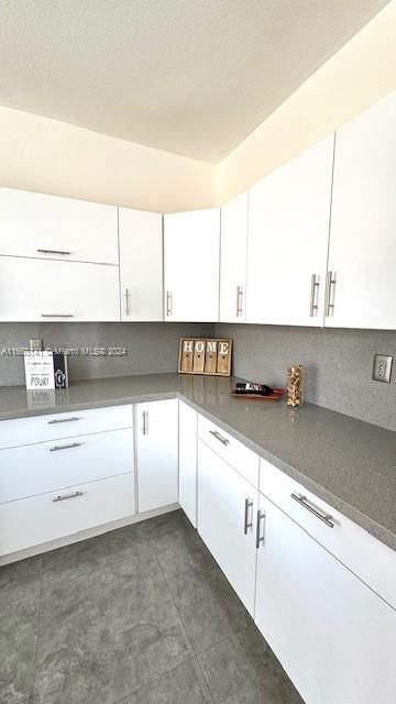 Active With Contract: $3,600 (3 beds, 2 baths, 1676 Square Feet)