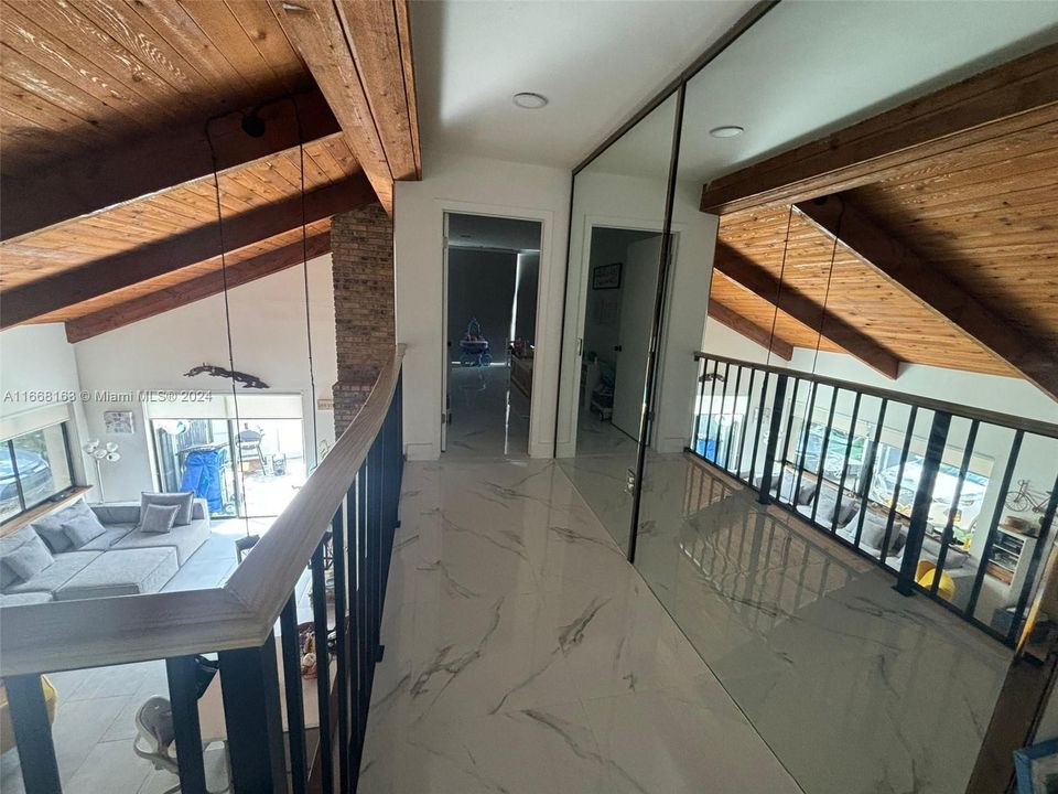 En Venta: $450,000 (2 camas, 2 baños, 1350 Pies cuadrados)