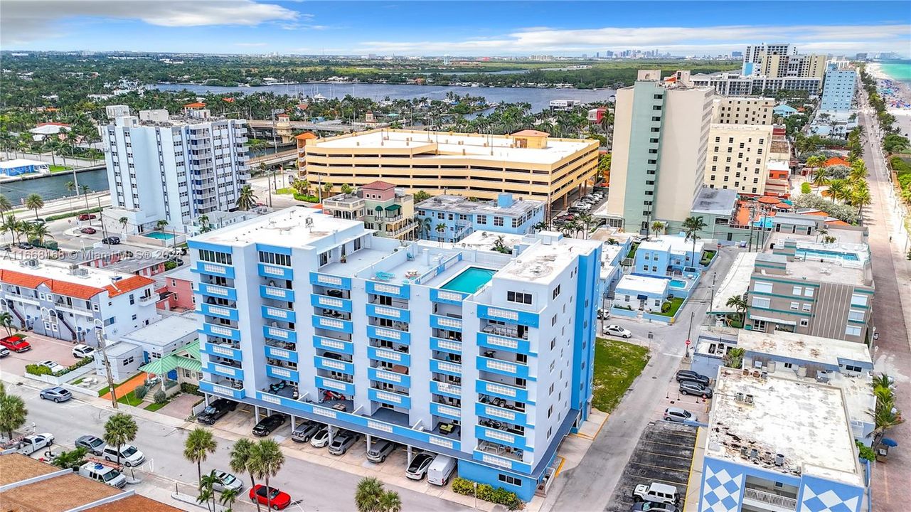 Recently Sold: $450,000 (2 beds, 2 baths, 1070 Square Feet)