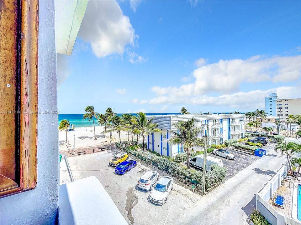 Recently Sold: $450,000 (2 beds, 2 baths, 1070 Square Feet)