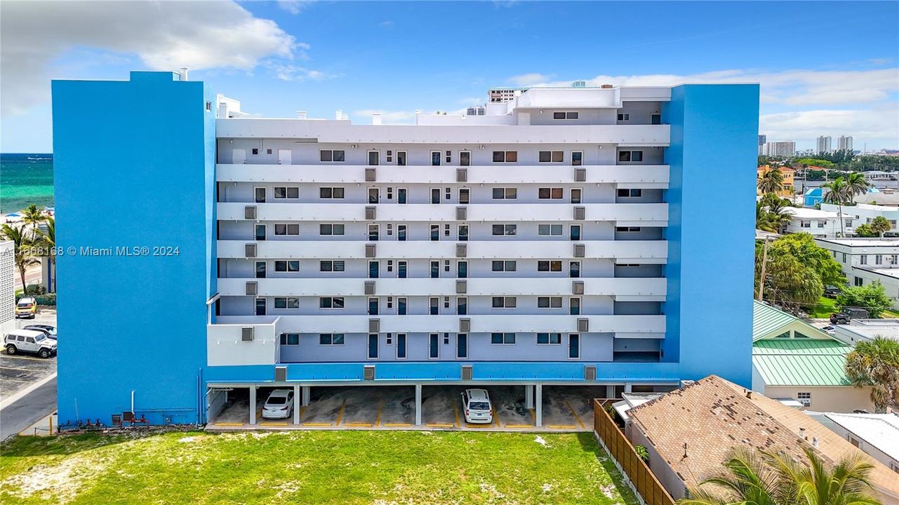 Recently Sold: $450,000 (2 beds, 2 baths, 1070 Square Feet)