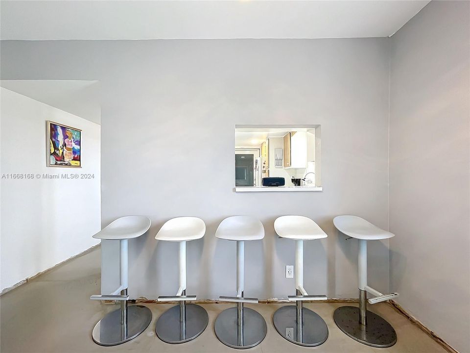 Recently Sold: $450,000 (2 beds, 2 baths, 1070 Square Feet)