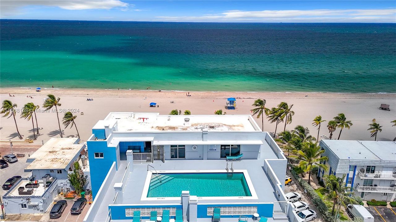 Recently Sold: $450,000 (2 beds, 2 baths, 1070 Square Feet)