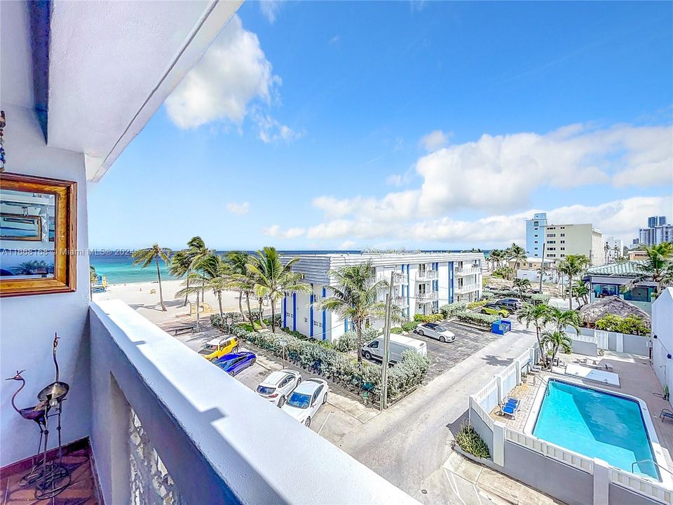 Recently Sold: $450,000 (2 beds, 2 baths, 1070 Square Feet)