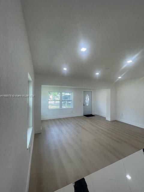 For Sale: $479,900 (2 beds, 2 baths, 960 Square Feet)