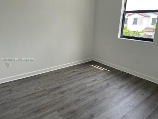 For Rent: $4,000 (4 beds, 2 baths, 1828 Square Feet)