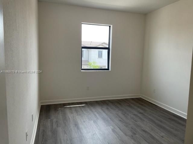 For Rent: $4,000 (4 beds, 2 baths, 1828 Square Feet)