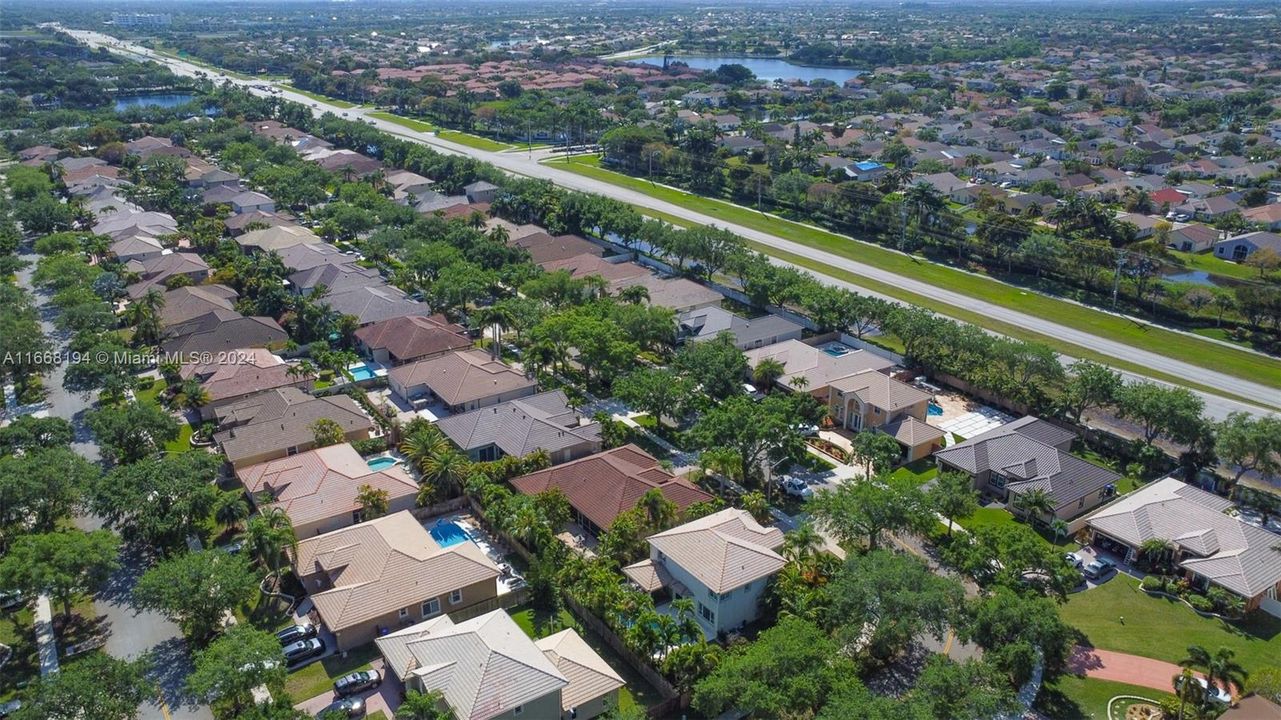 For Sale: $839,000 (4 beds, 2 baths, 2249 Square Feet)