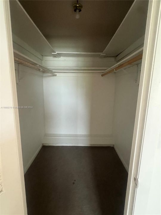 For Rent: $1,500 (1 beds, 1 baths, 640 Square Feet)