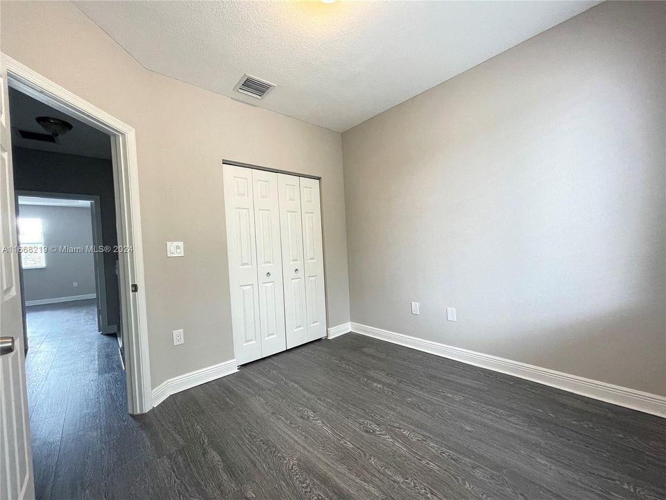 For Rent: $3,100 (3 beds, 2 baths, 1471 Square Feet)