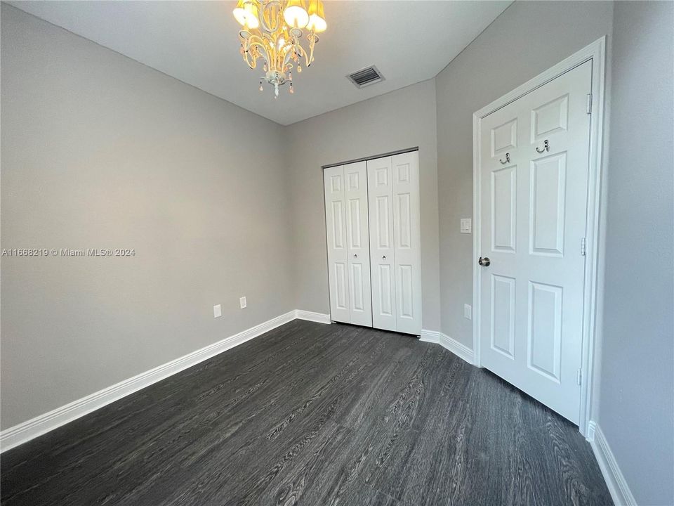 For Rent: $3,100 (3 beds, 2 baths, 1471 Square Feet)