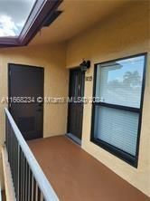 For Sale: $350,000 (2 beds, 2 baths, 1175 Square Feet)