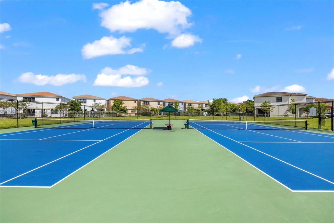 For Sale: $739,000 (3 beds, 2 baths, 1965 Square Feet)