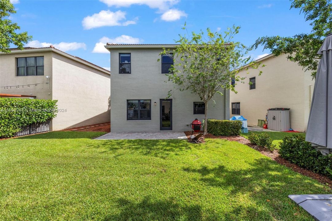 For Sale: $739,000 (3 beds, 2 baths, 1965 Square Feet)