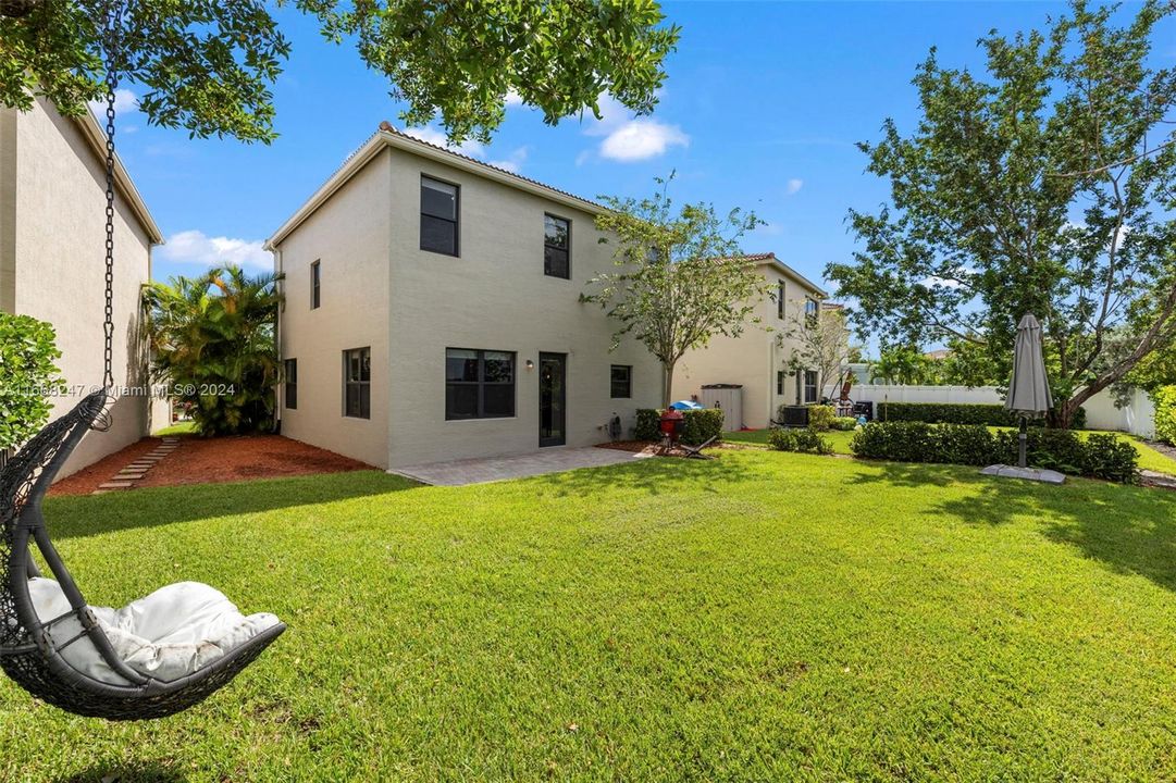 For Sale: $739,000 (3 beds, 2 baths, 1965 Square Feet)