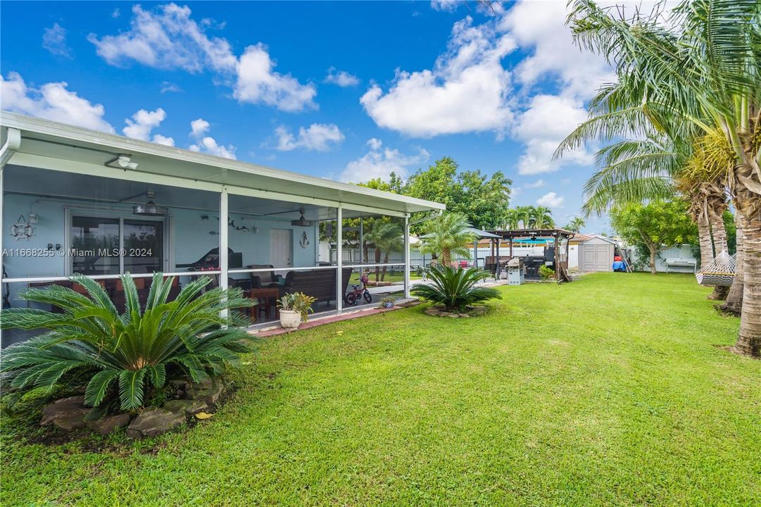 For Sale: $699,000 (3 beds, 2 baths, 1146 Square Feet)