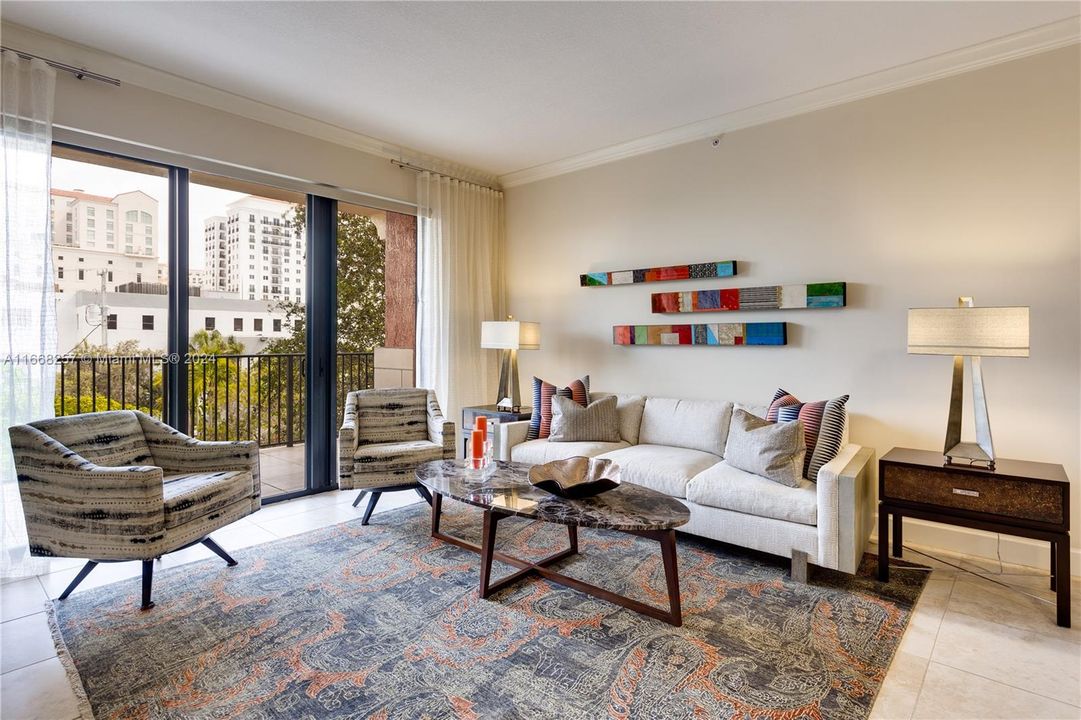 For Sale: $925,000 (2 beds, 2 baths, 1246 Square Feet)