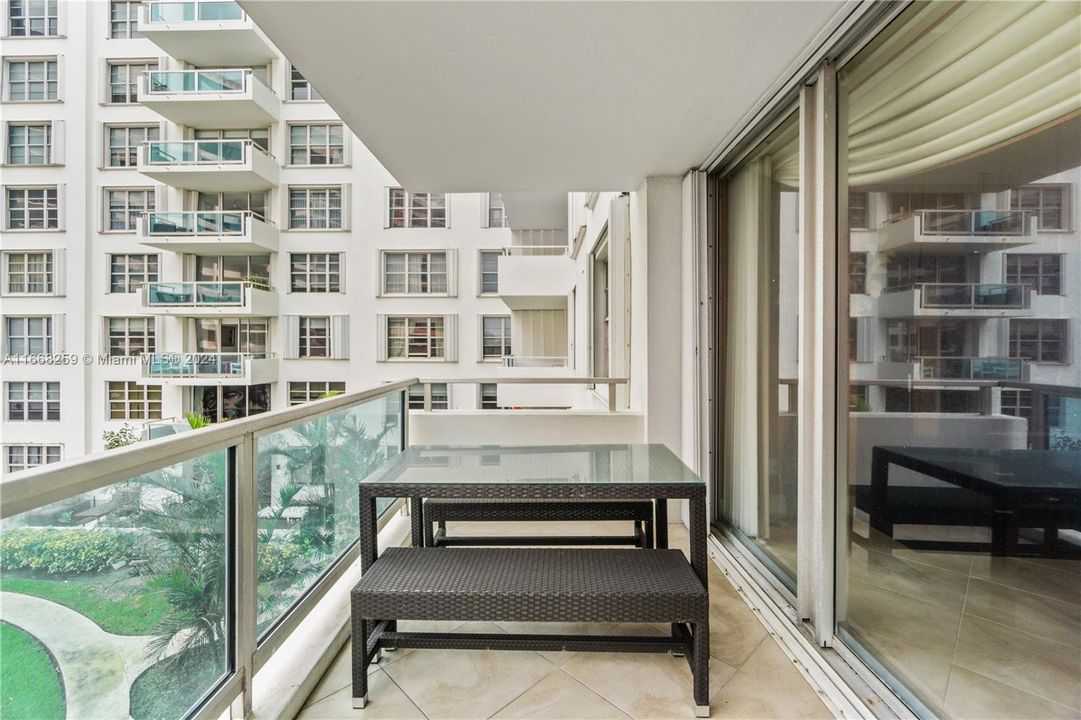 Recientemente alquilado: $3,200 (2 camas, 2 baños, 1030 Pies cuadrados)