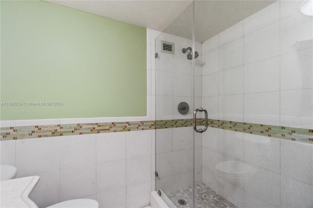 Recientemente alquilado: $3,200 (2 camas, 2 baños, 1030 Pies cuadrados)