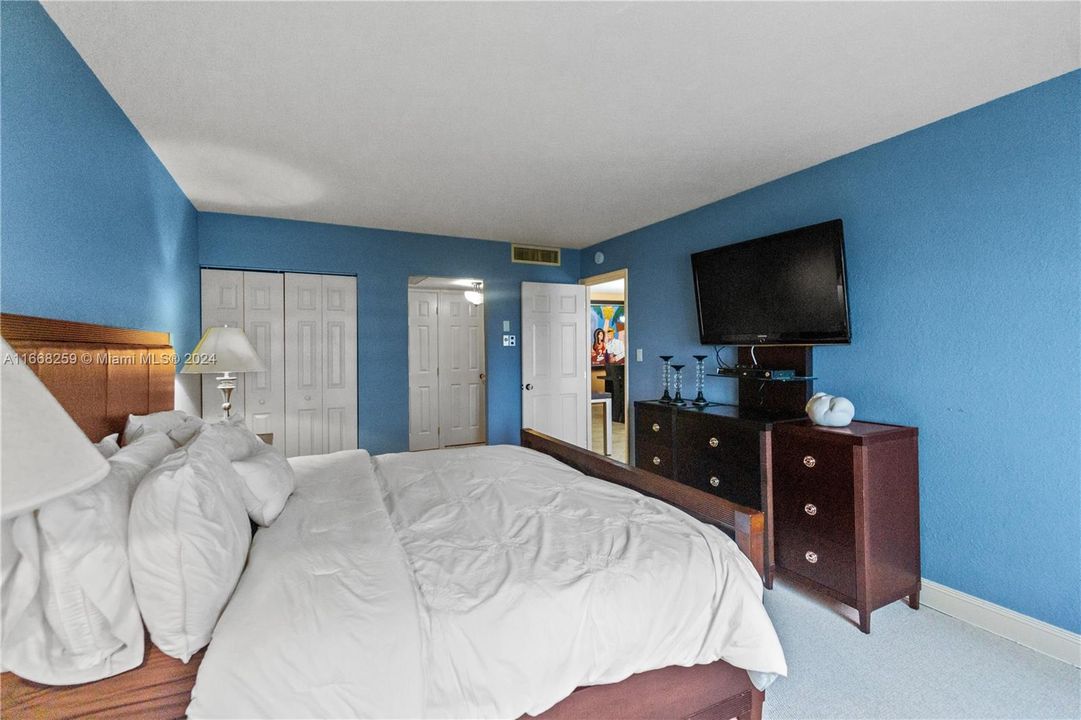 Recientemente alquilado: $3,200 (2 camas, 2 baños, 1030 Pies cuadrados)