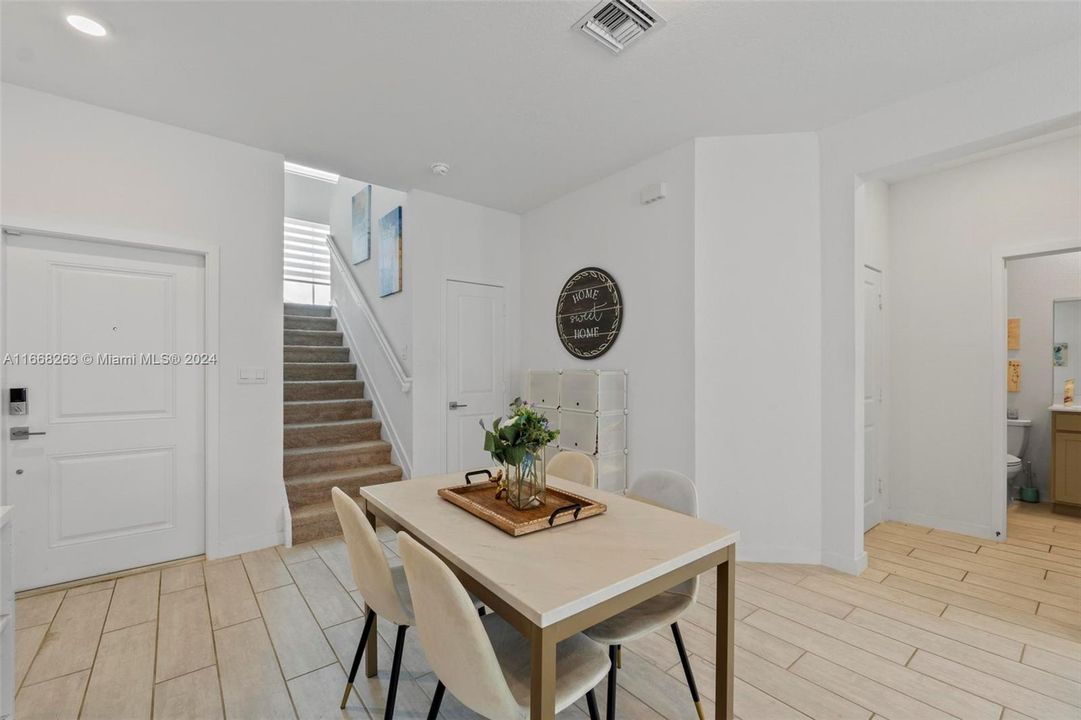 Active With Contract: $2,850 (3 beds, 2 baths, 1628 Square Feet)