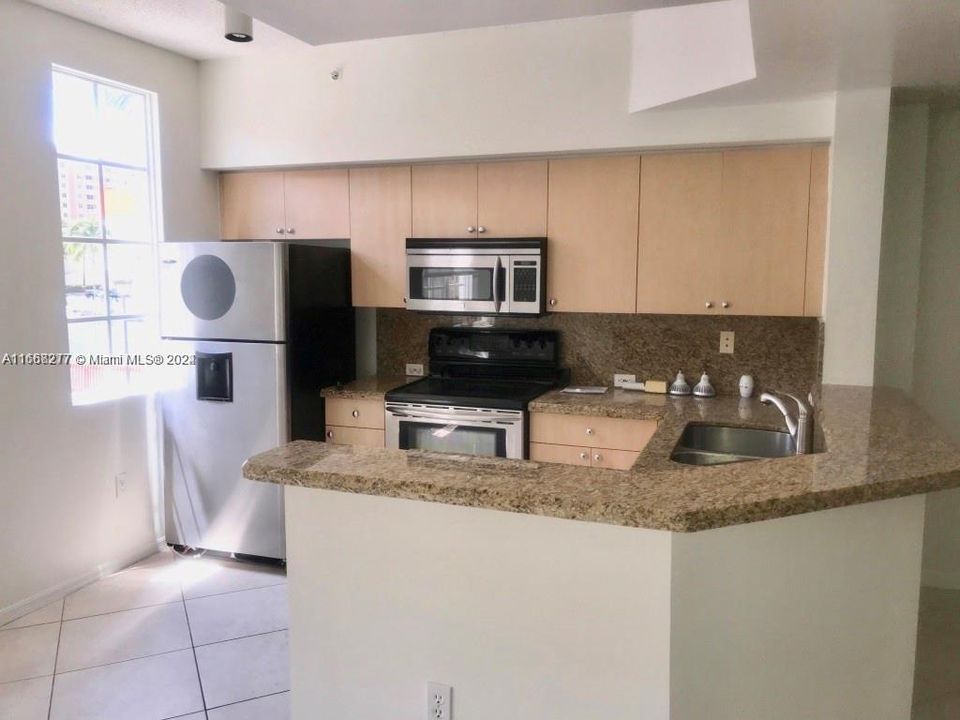 For Rent: $3,500 (2 beds, 2 baths, 1316 Square Feet)