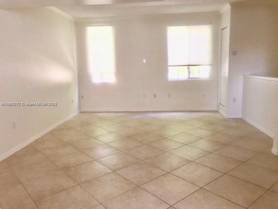 For Rent: $3,500 (2 beds, 2 baths, 1316 Square Feet)