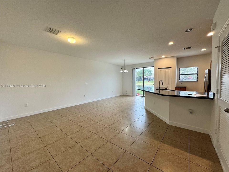 For Rent: $3,500 (3 beds, 2 baths, 1671 Square Feet)