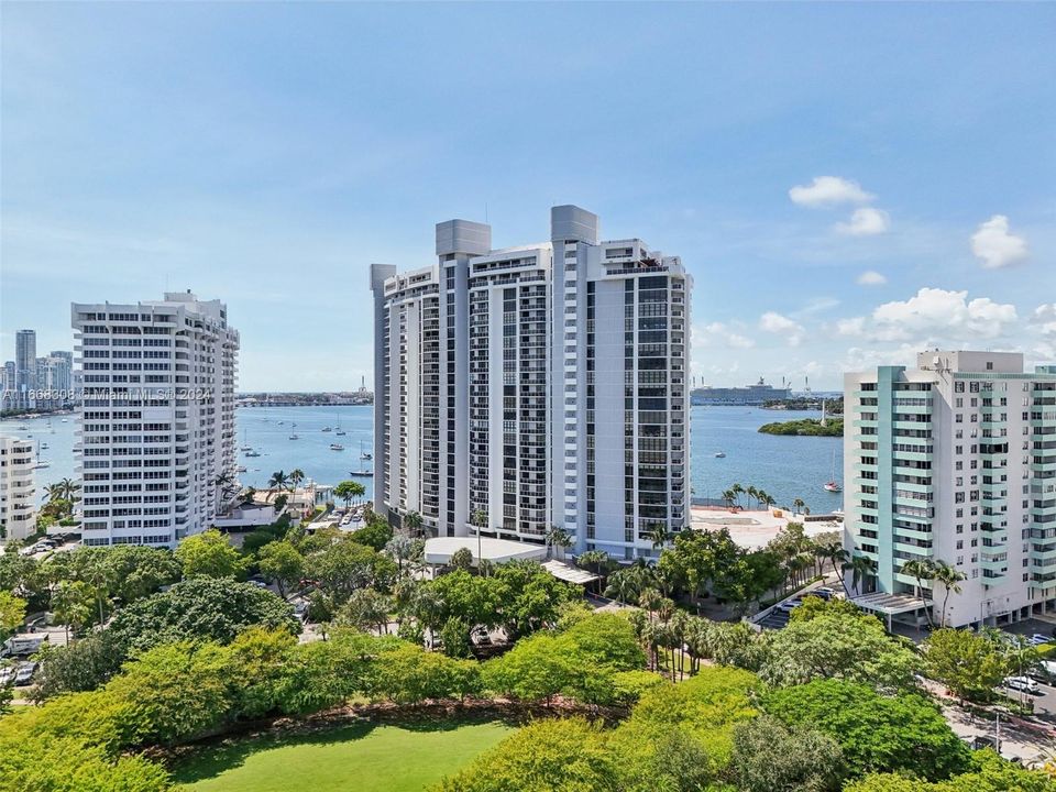 For Sale: $1,459,000 (3 beds, 2 baths, 1477 Square Feet)