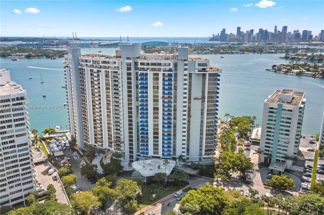 For Sale: $1,459,000 (3 beds, 2 baths, 1477 Square Feet)