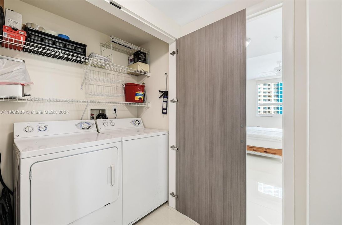 Recently Rented: $5,000 (3 beds, 2 baths, 1406 Square Feet)