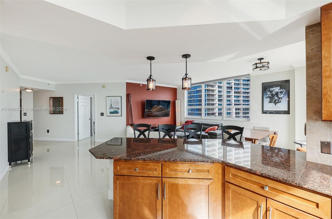 Recently Rented: $5,000 (3 beds, 2 baths, 1406 Square Feet)