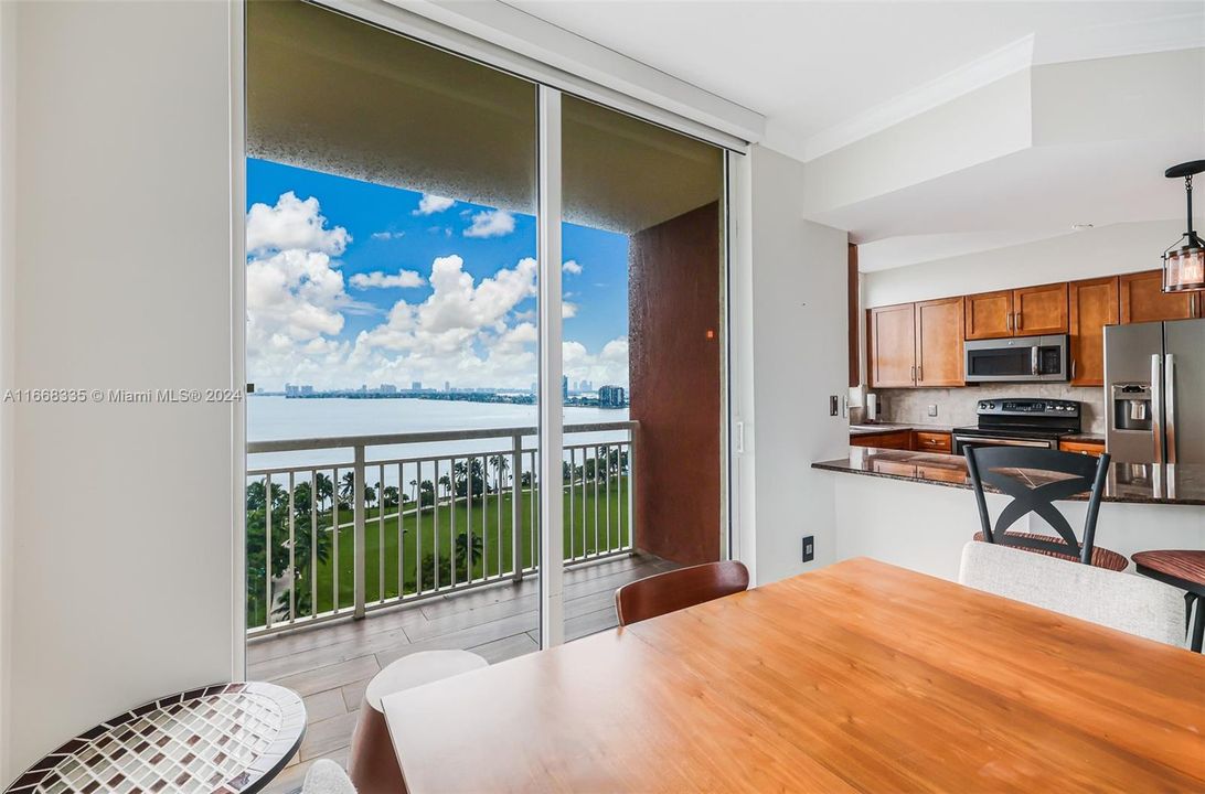 Recently Rented: $5,000 (3 beds, 2 baths, 1406 Square Feet)