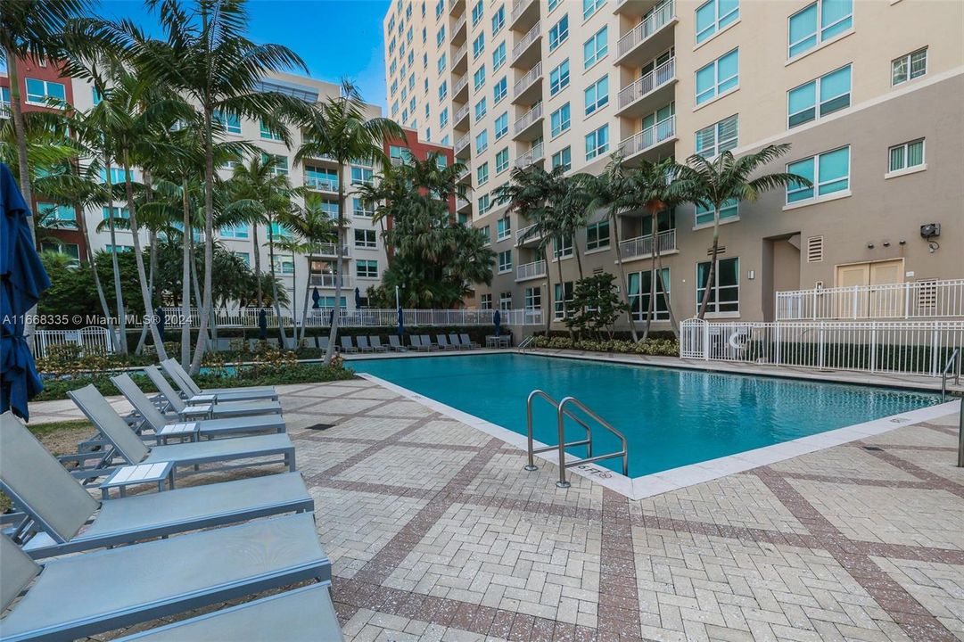 Recently Rented: $5,000 (3 beds, 2 baths, 1406 Square Feet)