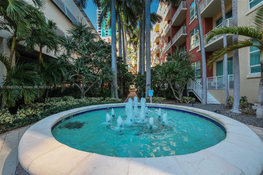 Recently Rented: $5,000 (3 beds, 2 baths, 1406 Square Feet)