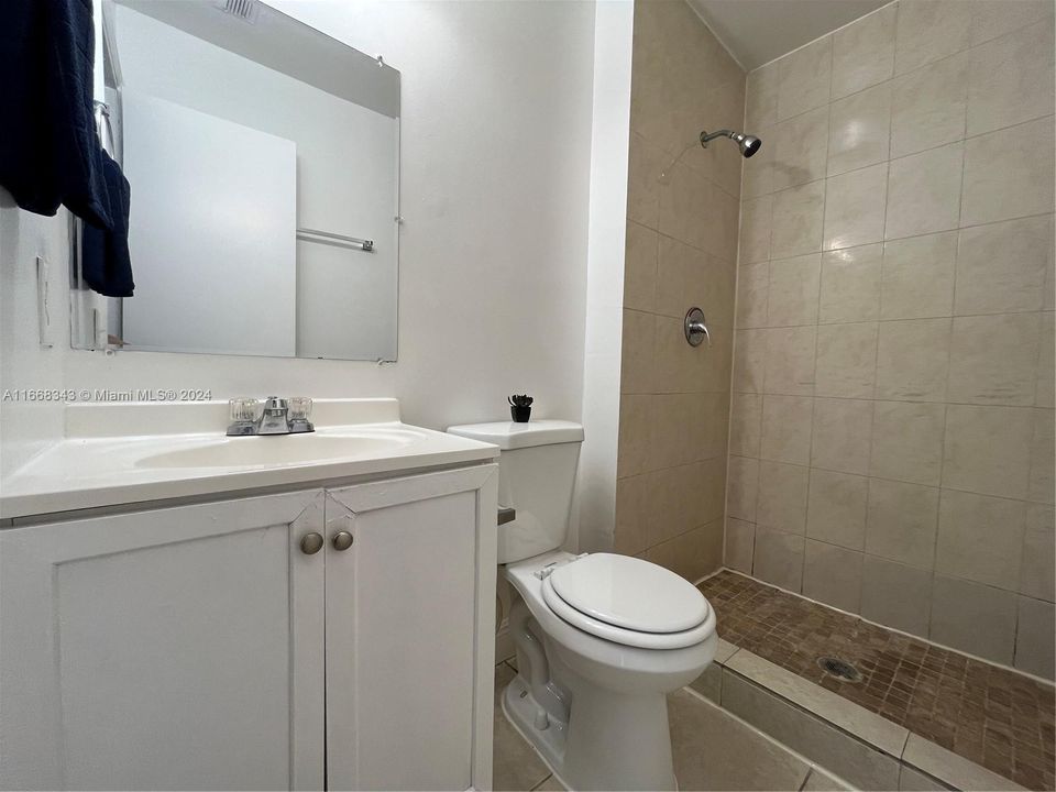 For Sale: $449,000 (3 beds, 2 baths, 1029 Square Feet)