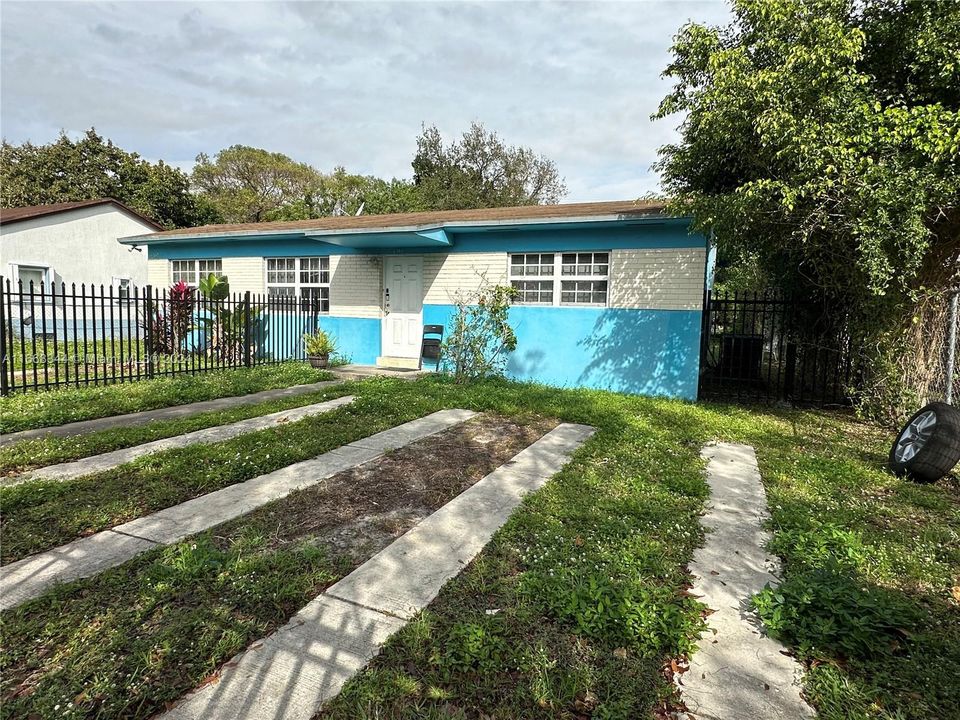 For Sale: $450,000 (0 beds, 0 baths, 1808 Square Feet)