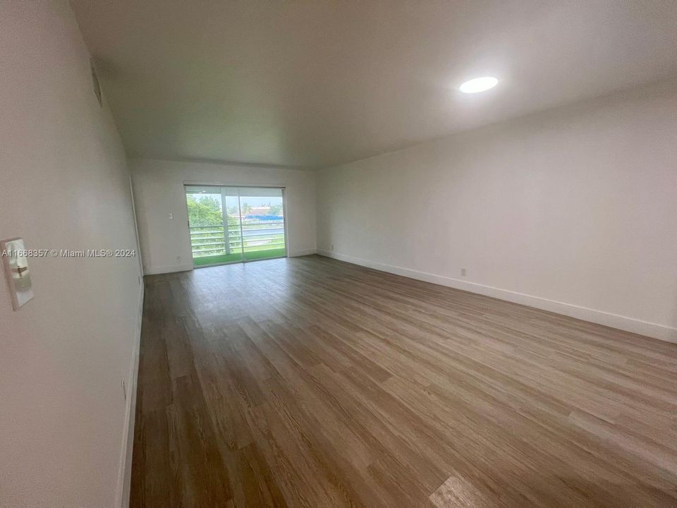 En Venta: $199,000 (2 camas, 2 baños, 1030 Pies cuadrados)