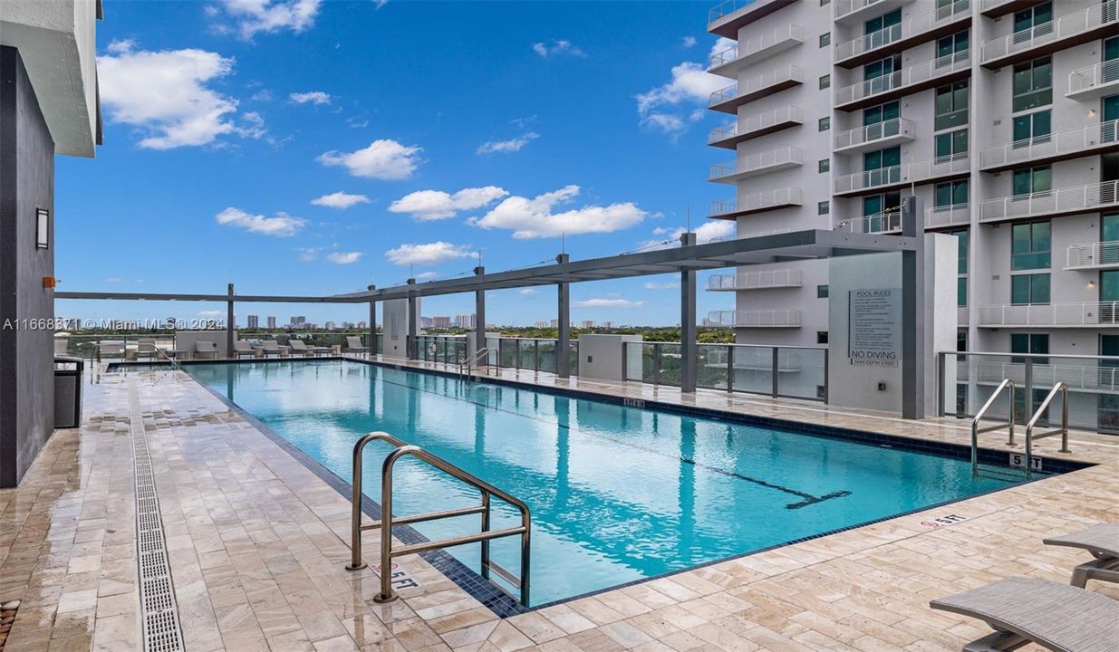 Active With Contract: $2,457 (1 beds, 1 baths, 768 Square Feet)