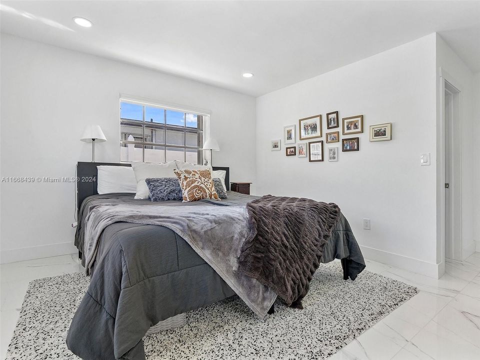 For Sale: $845,950 (3 beds, 2 baths, 1483 Square Feet)