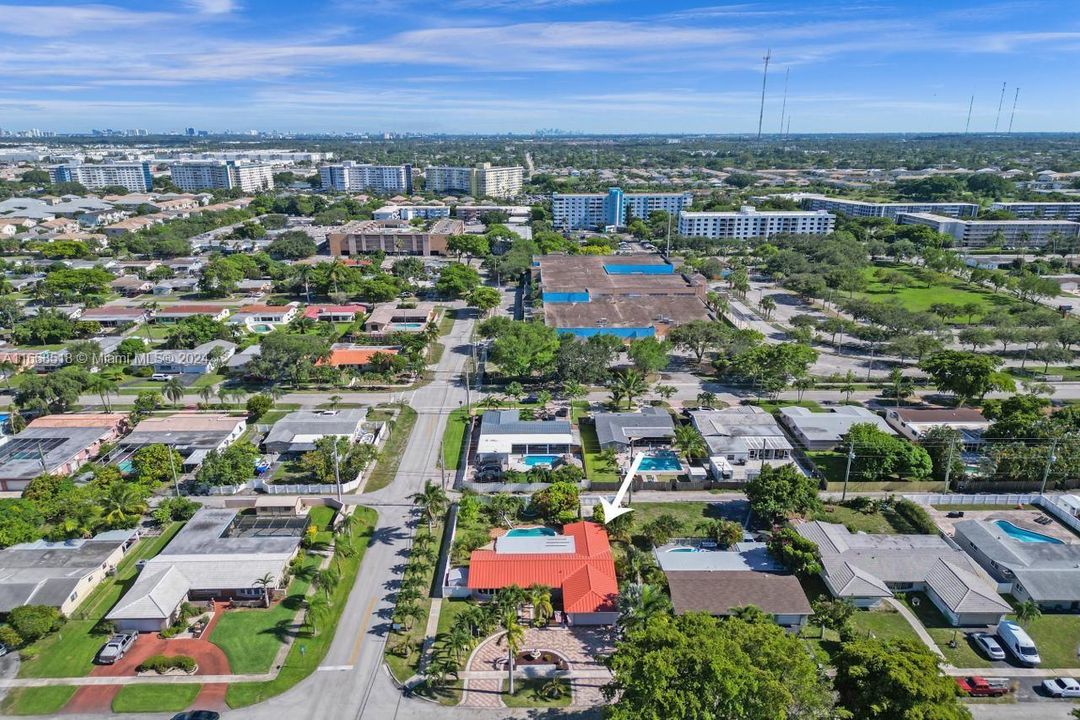 For Sale: $890,000 (3 beds, 2 baths, 1815 Square Feet)