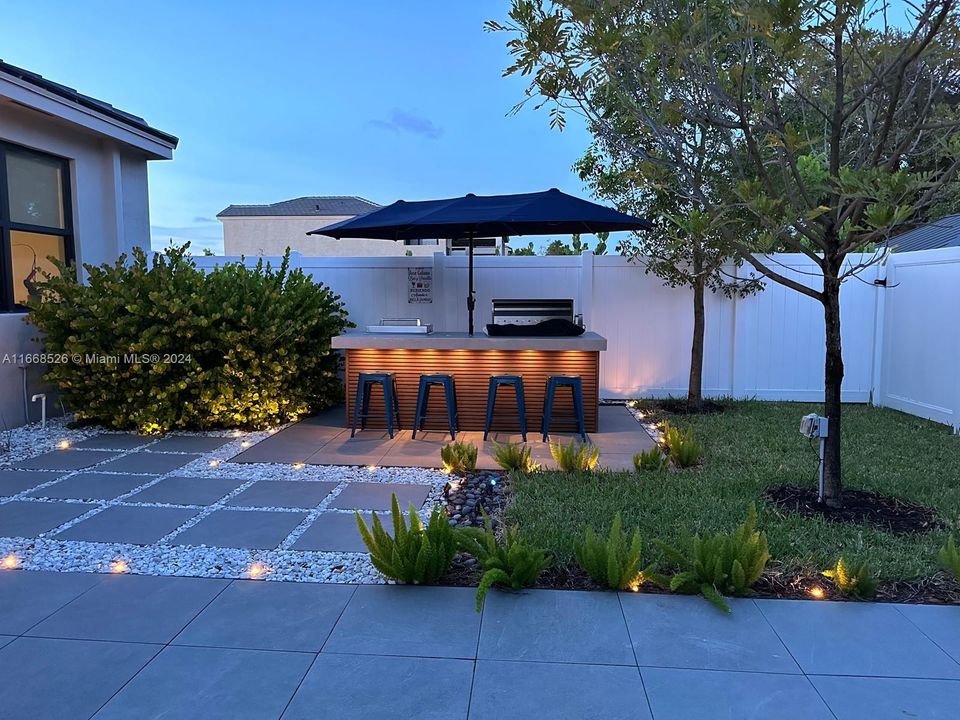 Outdoor kitchen